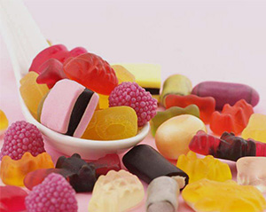 食品添加劑大大促進(jìn)了食品工業(yè)的發(fā)展